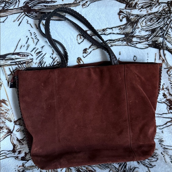 Gorgeous All Saints Fluer De Lis East West Suede Tote
Burgundy Handbag ! - Picture 10 of 10